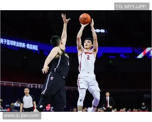 徐杰：从篮球新星到职业生涯的崭新篇章与未来展望